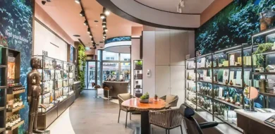 shop-decoration راهنمای جامع طراحی داخلی مغازه | افزایش فروش با دکوراسیون حرفهای